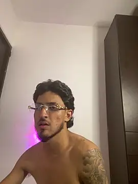 Kriss_Edwards webcam