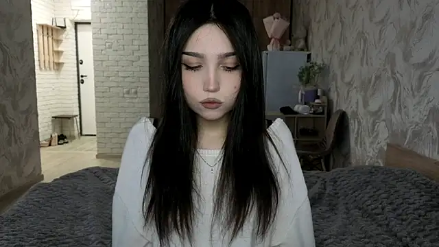 Qwami_Amie webcam