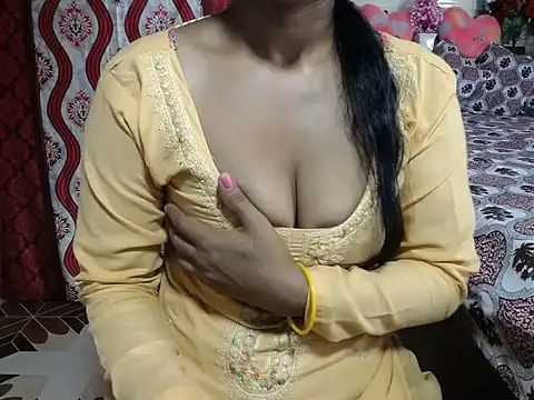 surbhi01 webcam