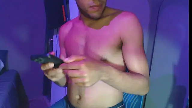 Millan_DarkWood webcam