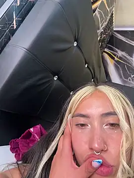 ManuelaVeeleez webcam