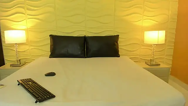 BiancaRoyalle webcam