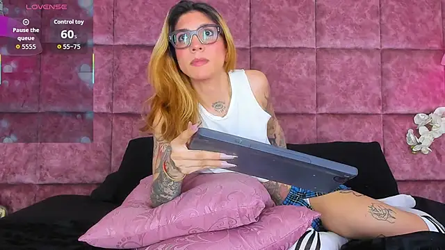 JessieGarvet19 webcam