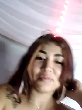 ZairaRoogue webcam