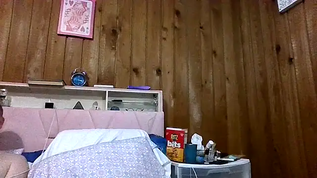 Redhead_Siren08 webcam