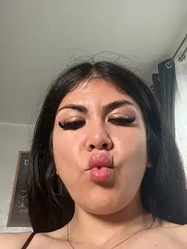 LoveYou2899 webcam