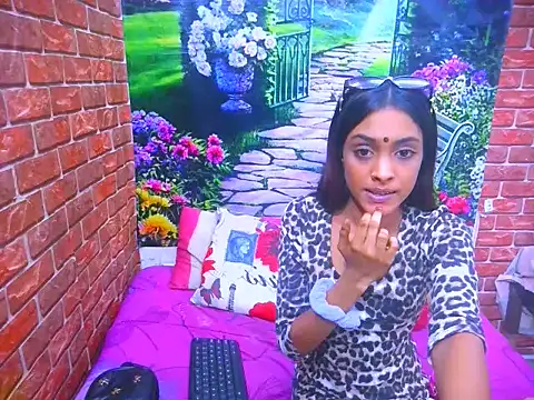 IndianPretty14u2Luv webcam