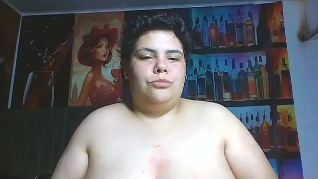 Hailey_Curvy webcam