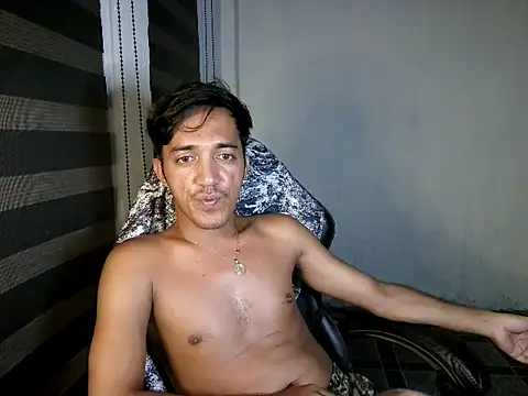 spicy_rowycam (M young) - Removed Underwear