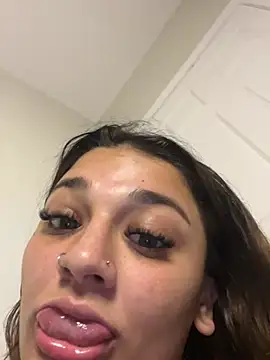 treasurebabii webcam