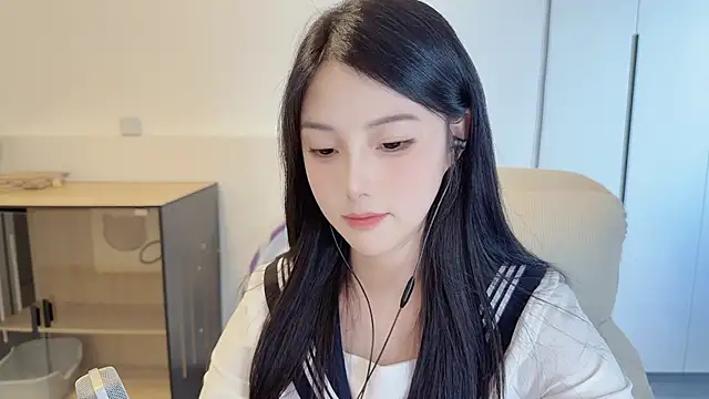 Watch holo_love live on EroticFlix - High definition streams