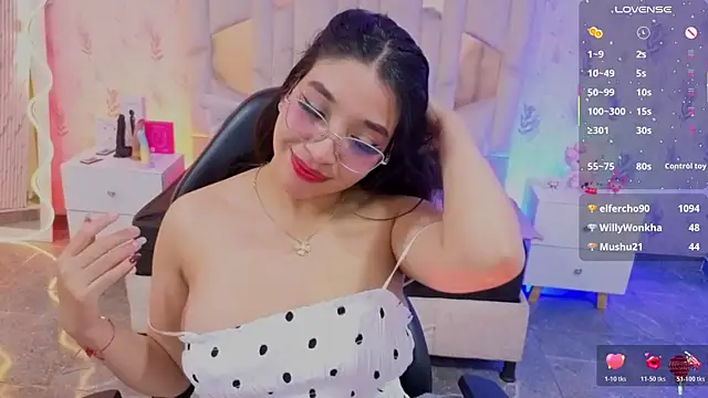 Watch MARIANA_TAY1 live on EroticFlix - High definition streams