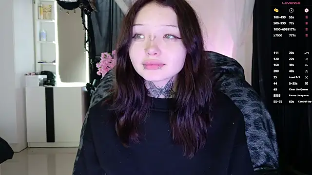 lein_bone (F teen) - Dildo in pussy until cum