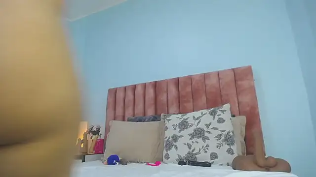 nana_levy webcam