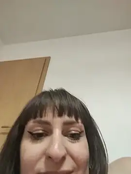 emmakrosss - EmmaKrosss's free webcam - UK Sex Cams