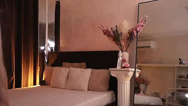 victoriamorrone - VictoriaMorrone's free webcam - UK Sex Cams