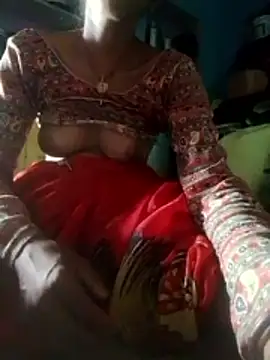 Juli_rathore live cam on StripChat