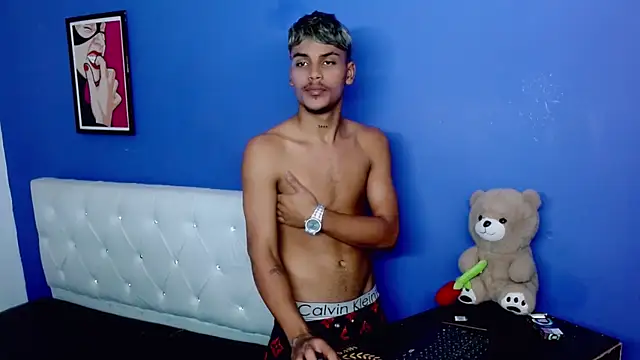 Angel_foxc13 webcam