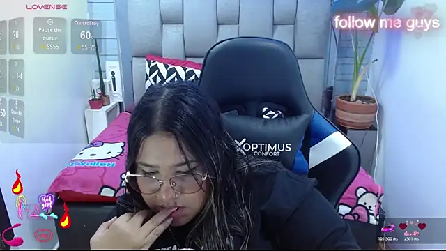evelin_zaens live cam on StripChat