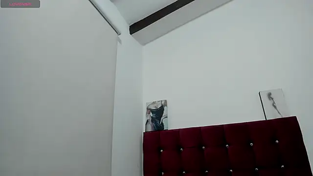 chocobunny1 (Ask my age) - HE PLAYS WITH MY NAKED BODY