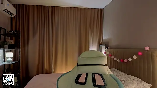 Watch JerleneBelfy live on EroticFlix - High definition streams