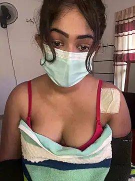 hotqueensri (F young) - By the phone