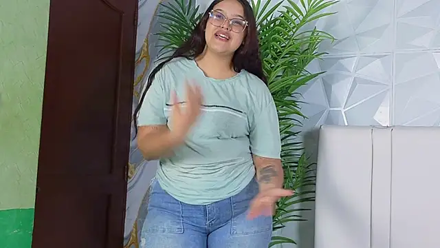 Watch zully_fox live on EroticFlix - High definition streams