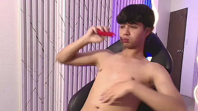 spark_tay (M twink) - 😈 suck dildo🫦