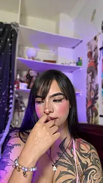 missy_miller__ (F young) - Toy Play