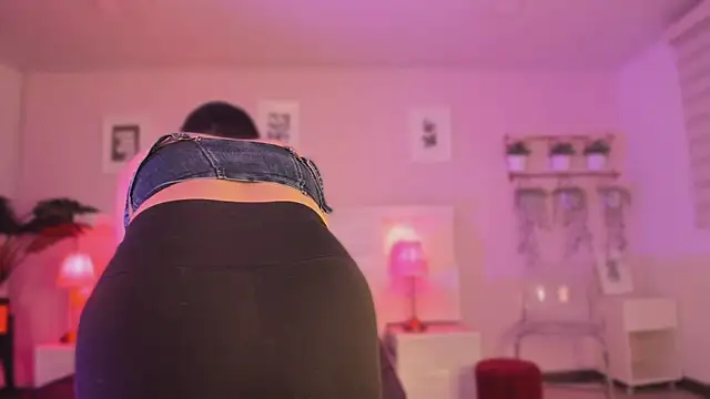 Watch Vennuus_ live on EroticFlix - High definition streams