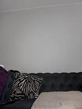 nancy111 (F milf) - Make me squit and cum on my toy