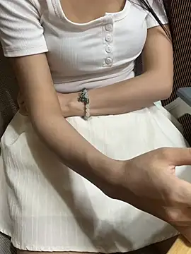 Mina048 webcam