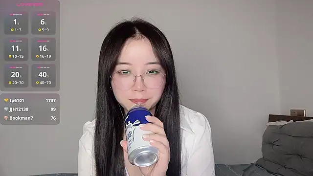 77-Vicky webcam