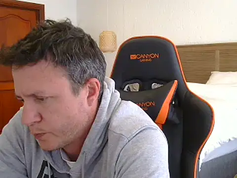 TroyDieselXXX webcam