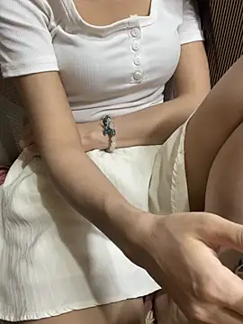 Mina048 webcam