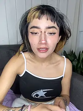 baby_akuma webcam