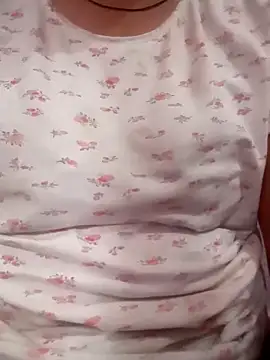 TRISHA0404 webcam