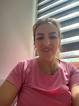 Hot-Milf4U webcam