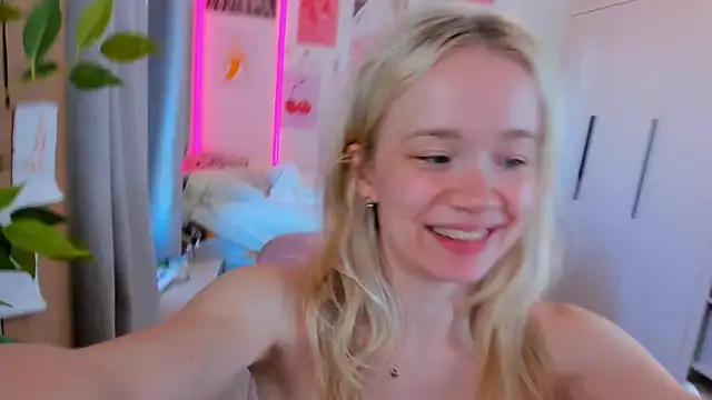 lily_young (F young) - SQUIRT