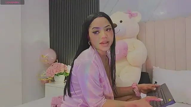 Madiee_Rhea webcam