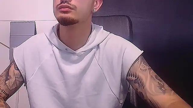 BrandonTate webcam