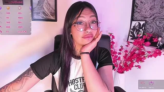 Akari1_Mischief webcam