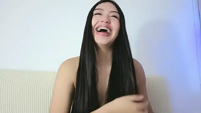 Melanie-Roberts webcam