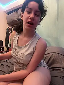 Nina-Chick777 webcam