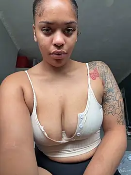 Regina69slut webcam
