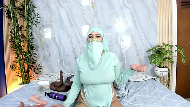 hadarah_persa (F young) - naked ride dildo