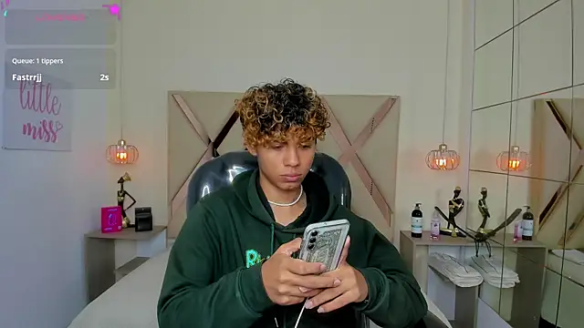 Anyelo_Twink webcam