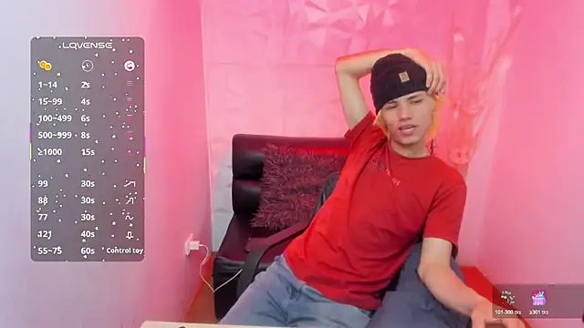 stich_23 (M twink) - sensual striptease