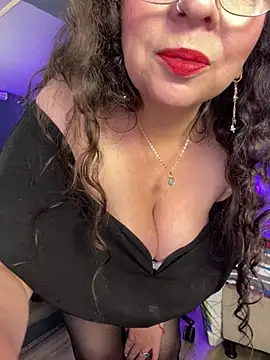 Watch Jenifer_cruz live on EroticFlix - High definition streams