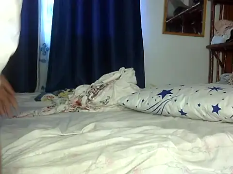 slutty_pips webcam